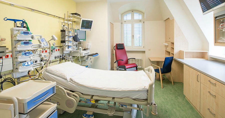 German Heart Center Berlin room.jpg