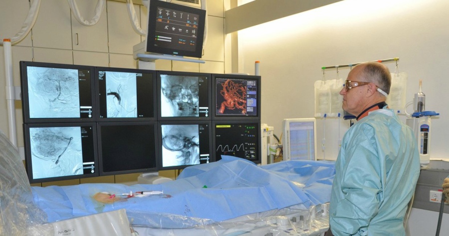 Hannover Medical school Operation.jpg